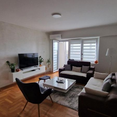 Lux Apartman Ava Kikinda Eksteriør bilde