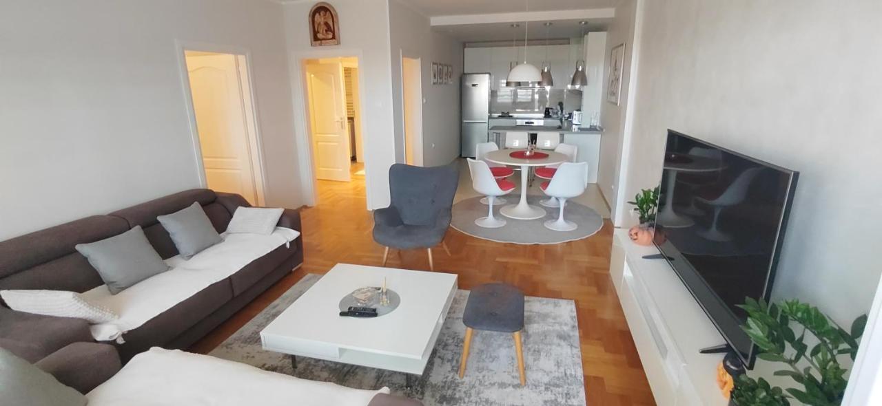 Lux Apartman Ava Kikinda Eksteriør bilde